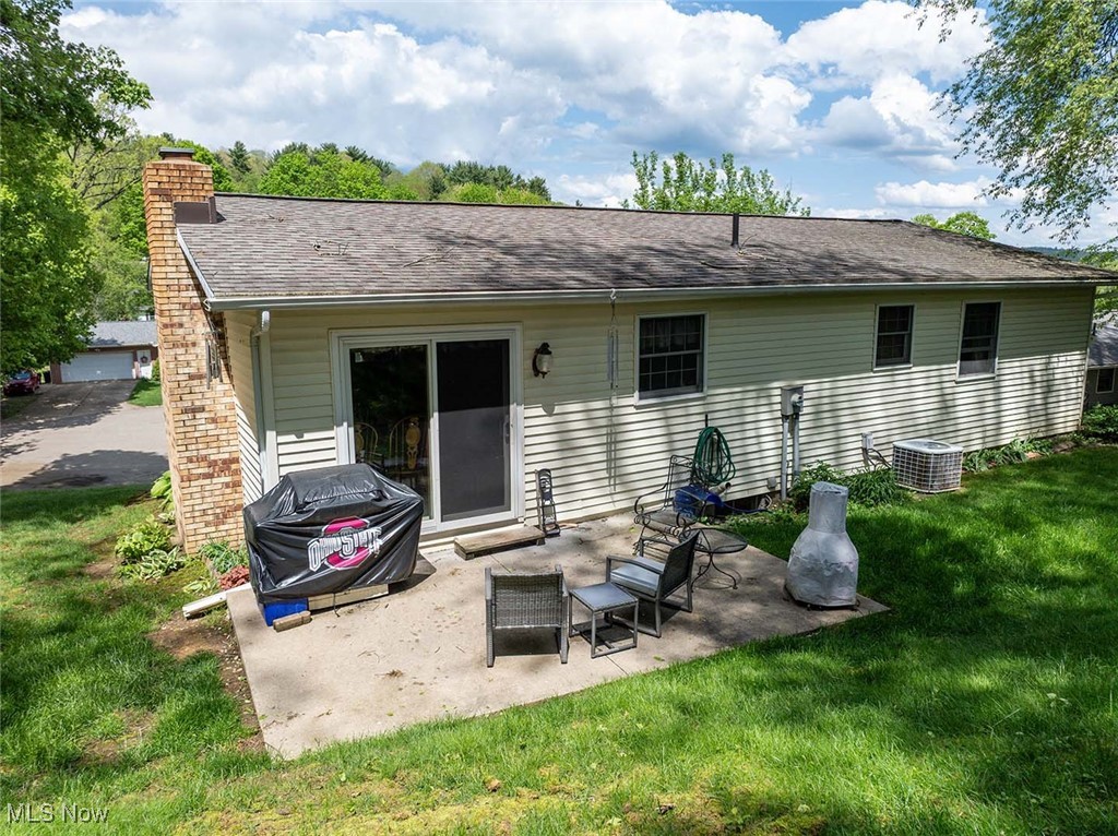 554 Lockport Avenue, New Philadelphia, Ohio image 9