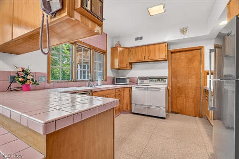 Tiny photo for 2715 Westdale Road NW, Canton, OH 44708 (MLS # 5237922)