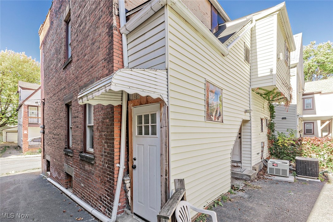 Cleminshaw & Kilbournes - Residential Income