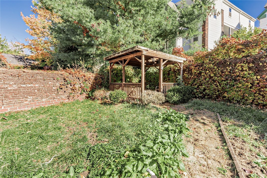 Cleminshaw & Kilbournes - Residential Income