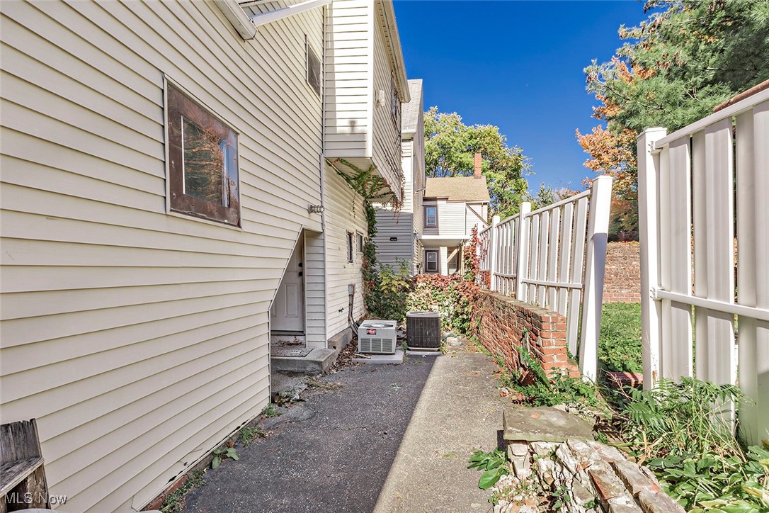 Cleminshaw & Kilbournes - Residential Income