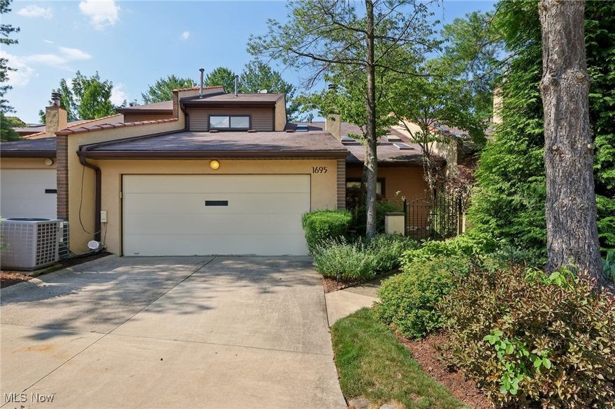 Tucked away in the charming Village of Brookwood, this well maintained condo features three spacious bedrooms and three and a half bathrooms. With almost 2,500 square feet of living space, there’s plenty of room to accommodate your lifestyle. The kitchen is a chef's dream, boasting ample cabinetry, expansive countertop space, double ovens, and a generous center island. On the first floor, you will find a large bedroom complete with double closets and an ensuite bathroom. Upstairs, two additional bedrooms await, including one with a private entrance and fireplace, an attached full bath, and double closets. Step out onto the back deck to relax while enjoying the soothing sounds of the wind rustling through mature trees, a stunning pond view, and lush greenery. Conveniently located, this property offers easy access to highways as well as nearby shops and restaurants.