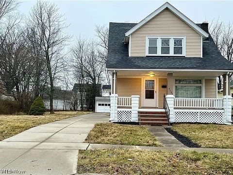 Photo of 9725 Parkview Avenue, Garfield Heights, OH 44125 (MLS # 5210470)