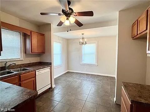 Tiny photo for 9725 Parkview Avenue, Garfield Heights, OH 44125 (MLS # 5210470)