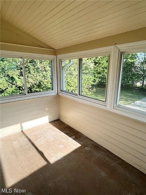 Tiny photo for 9725 Parkview Avenue, Garfield Heights, OH 44125 (MLS # 5210470)