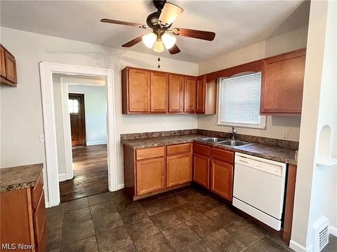 Tiny photo for 9725 Parkview Avenue, Garfield Heights, OH 44125 (MLS # 5210470)