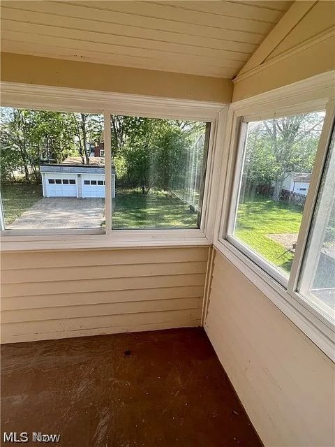 Tiny photo for 9725 Parkview Avenue, Garfield Heights, OH 44125 (MLS # 5210470)