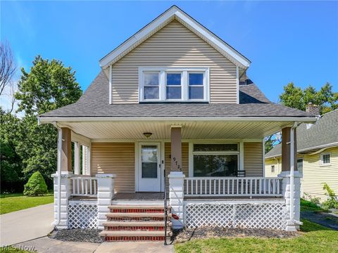 Homes For Sale - 9725 Parkview Avenue<br/> Garfield Heights, OH 44125