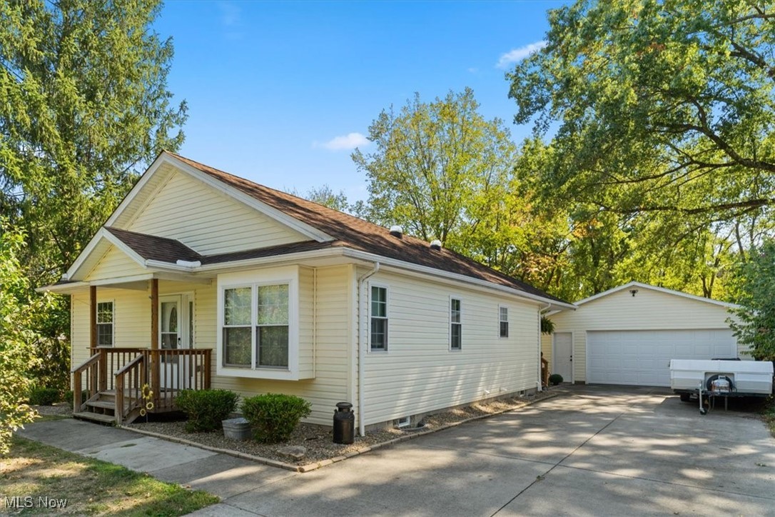 Welcome to this updated, newer-built ranch home that combines comfort, space, and modern convenience. Featuring 3 spacious bedrooms and 3 full bathrooms, this home has room for everyone. The oversized living room is perfect for entertaining and offers views of the neighborhood, while the kitchen impresses with vaulted ceilings, beautiful cabinetry, and plenty of counter space. Two of the bedrooms share a nearby full bath with ample closet space, while the main suite boasts an oversized closet and a private bathroom complete with a soaking tub and shower. The main level is rounded out with the convenience of first-floor laundry.
Downstairs, the lower level expands your living space with a large rec room—ideal for gaming, ping pong, or family movie nights—as well as an additional room currently used as studio. A full bathroom and a dedicated utility room with crawl space access provide even more functionality. Step outside to enjoy the huge fenced-in backyard, which spans two parcels for extra space to garden, play, or simply relax outdoors. The 2-car garage is a dream for hobbyists, offering abundant electrical outlets, extra storage, and the perfect setup for parking, restoring, or tinkering year-round. This home checks all the boxes—modern updates, spacious living, and a fantastic yard. Don’t miss your chance to make it yours!
