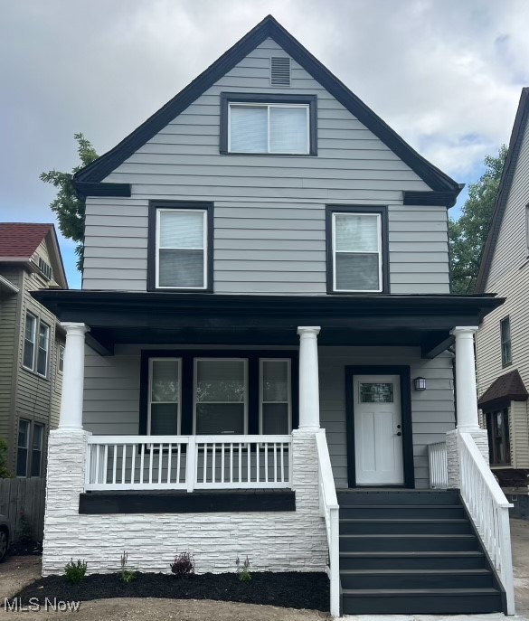 * Great opportunity to own this charming home* Finished basement with newer furnace and HWT* Central Air* Large front porch* Located minutes from Metro Hospital, Ohio City, and downtown Cleveland* Come see today!!
PRICE REDUCTION!! DON'T MISS OUT ON THIS STUNNING SINGLE-FAMILY HOME FOR 164,900.