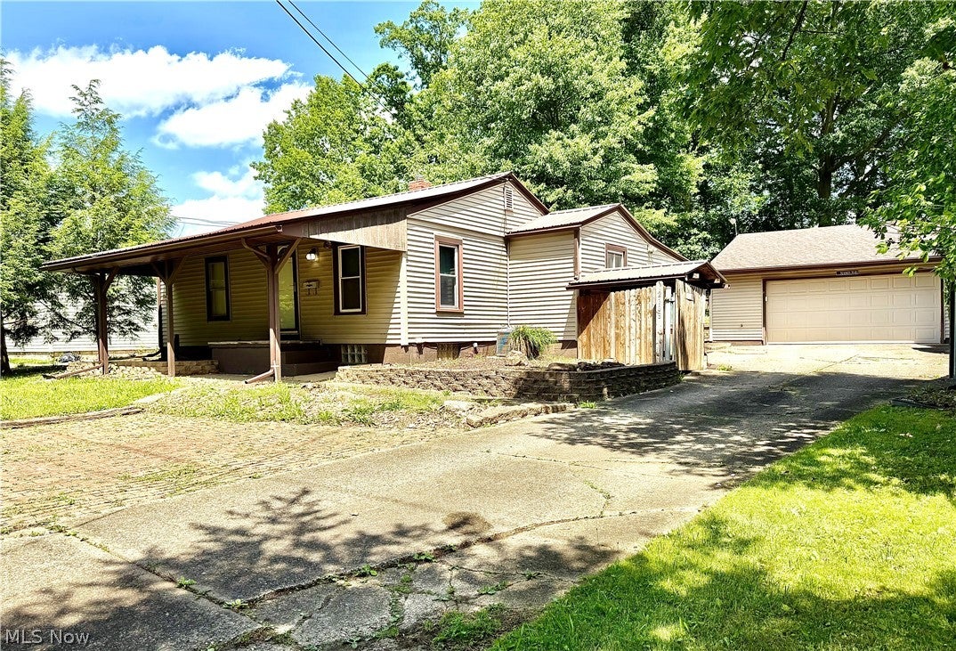 2108 Clermont Avenue NE