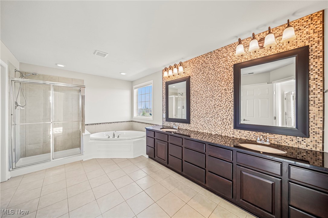 790 Walden Pond Circle, Hinckley, Ohio image 20