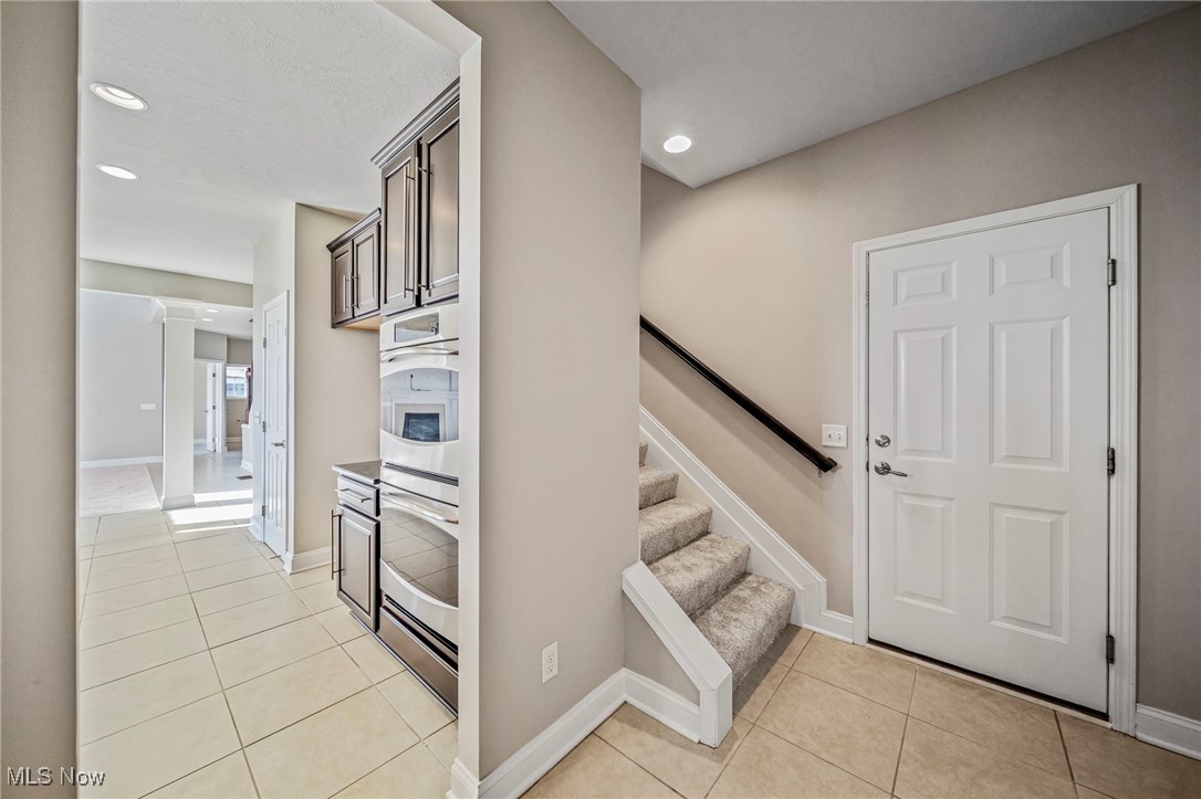 790 Walden Pond Circle, Hinckley, Ohio image 15