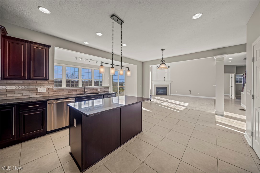 790 Walden Pond Circle, Hinckley, Ohio image 5