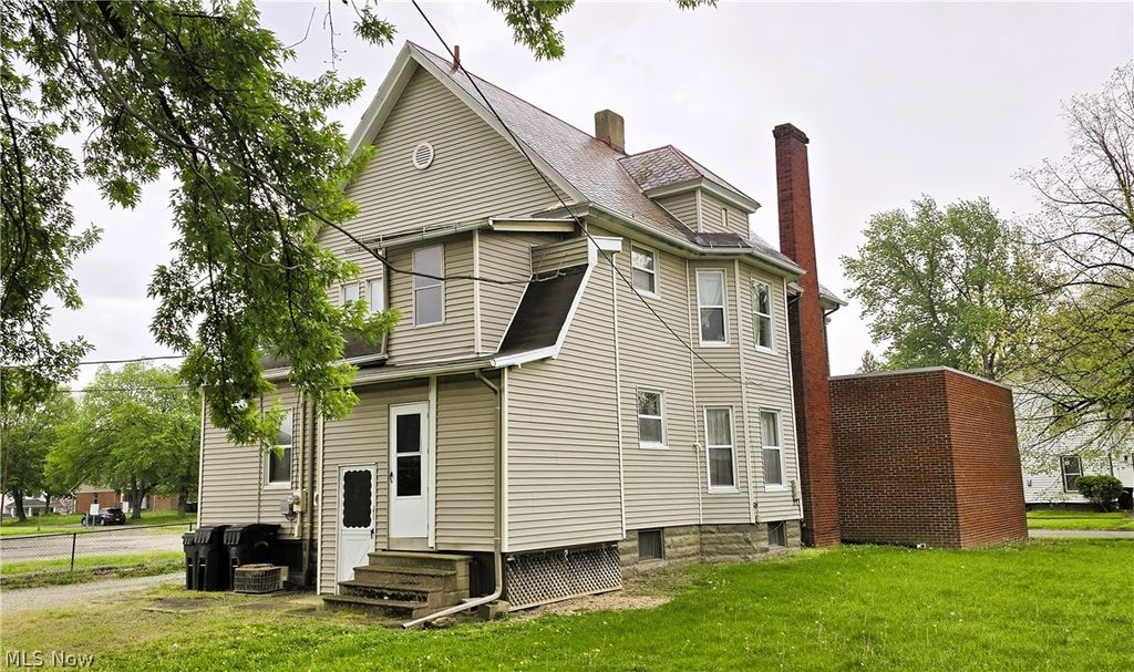 Photo of 229 5th Street, Elyria, OH 44035 (MLS # 5204723)