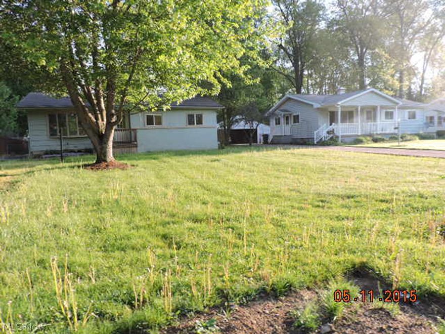 This ranch style home offers master bedroom with half bath, living room, dine in kitchen with dinette. Detached garage and full basement. Sold as is.