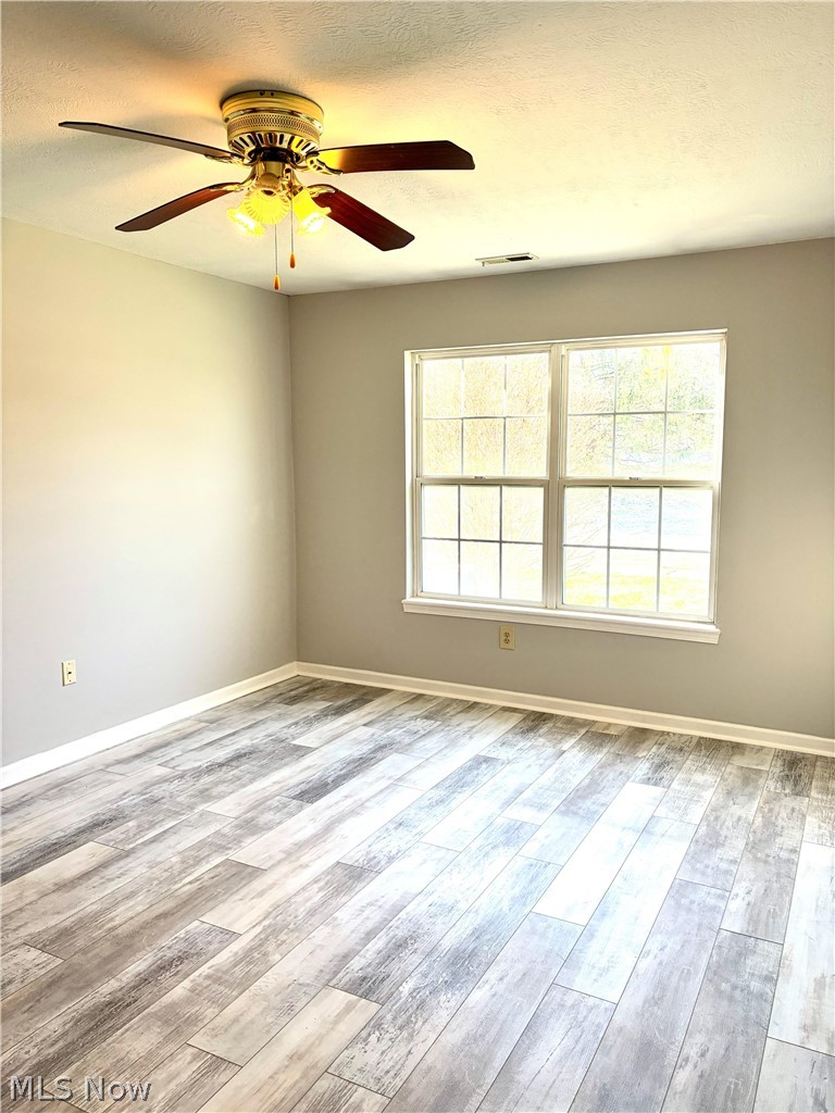 Lenox Square Condo Ph 04 - Residential