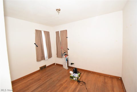 Tiny photo for 923 E Philadelphia Avenue, Youngstown, OH 44502 (MLS # 5221855)
