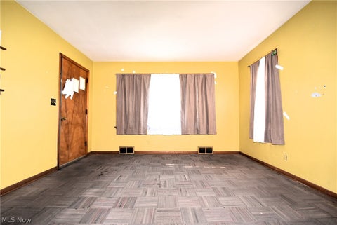 Tiny photo for 923 E Philadelphia Avenue, Youngstown, OH 44502 (MLS # 5221855)