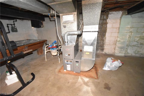Tiny photo for 923 E Philadelphia Avenue, Youngstown, OH 44502 (MLS # 5221855)
