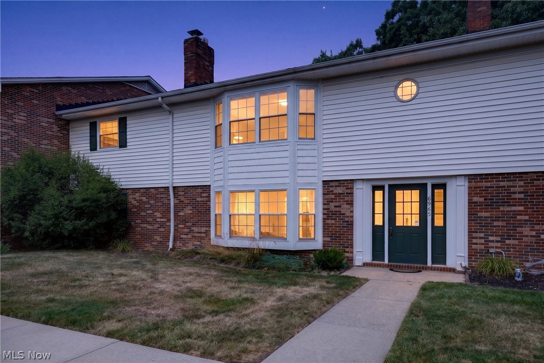 6965 Carriage Hill Drive 201