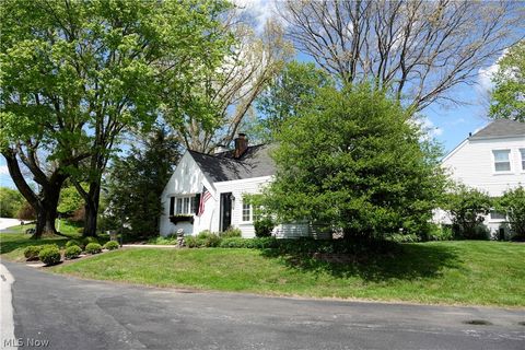 Tiny photo for 14661 Hillbrook Lane N #4, Chagrin Falls, OH 44022 (MLS # 5210426)