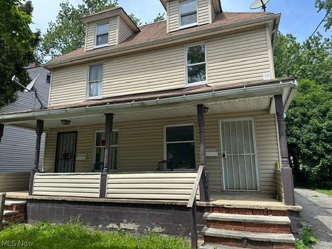 Multifamily For Sale - 14907-14905 Pepper Avenue<br/> Cleveland, OH 44110