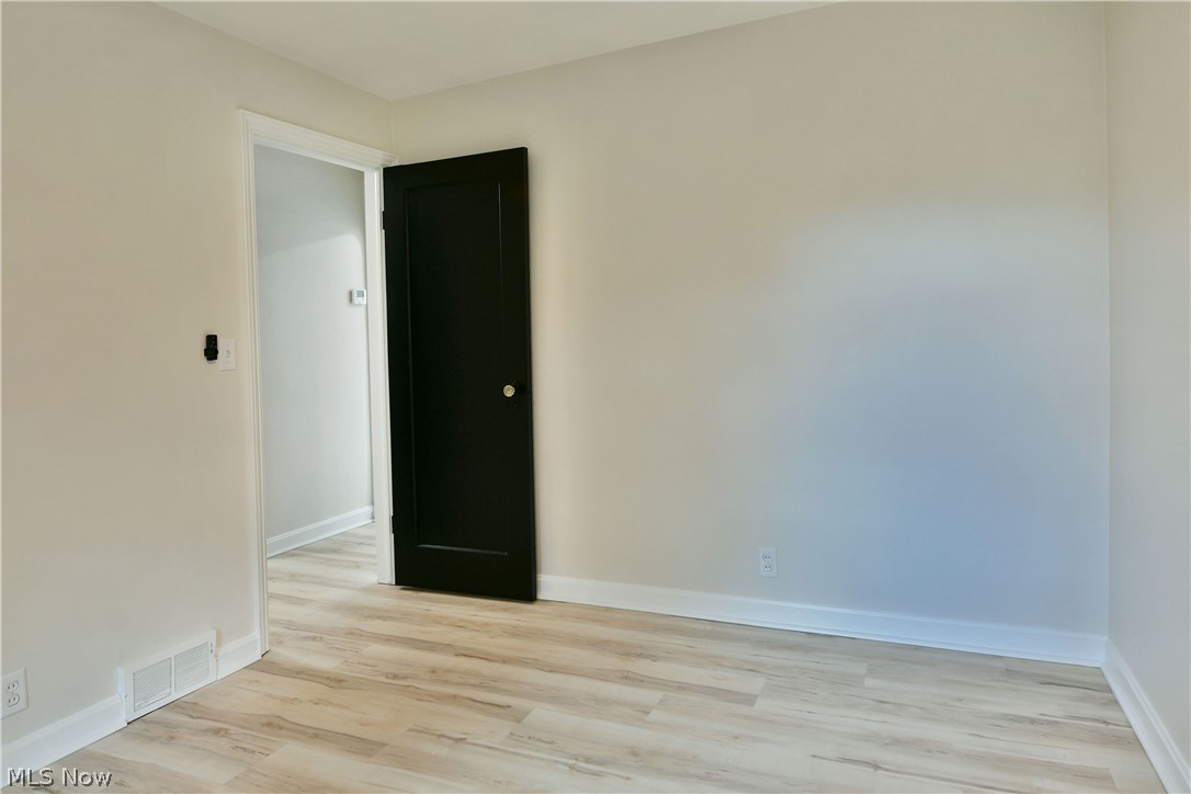 Glenn Hoods 01 - Residential