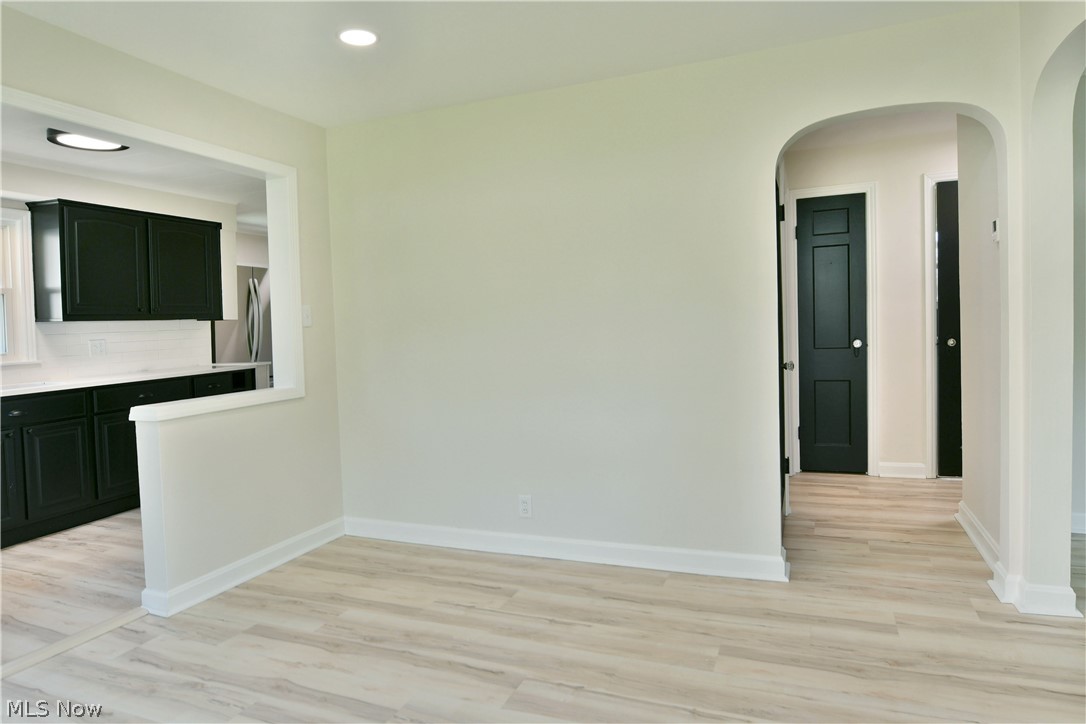 Glenn Hoods 01 - Residential