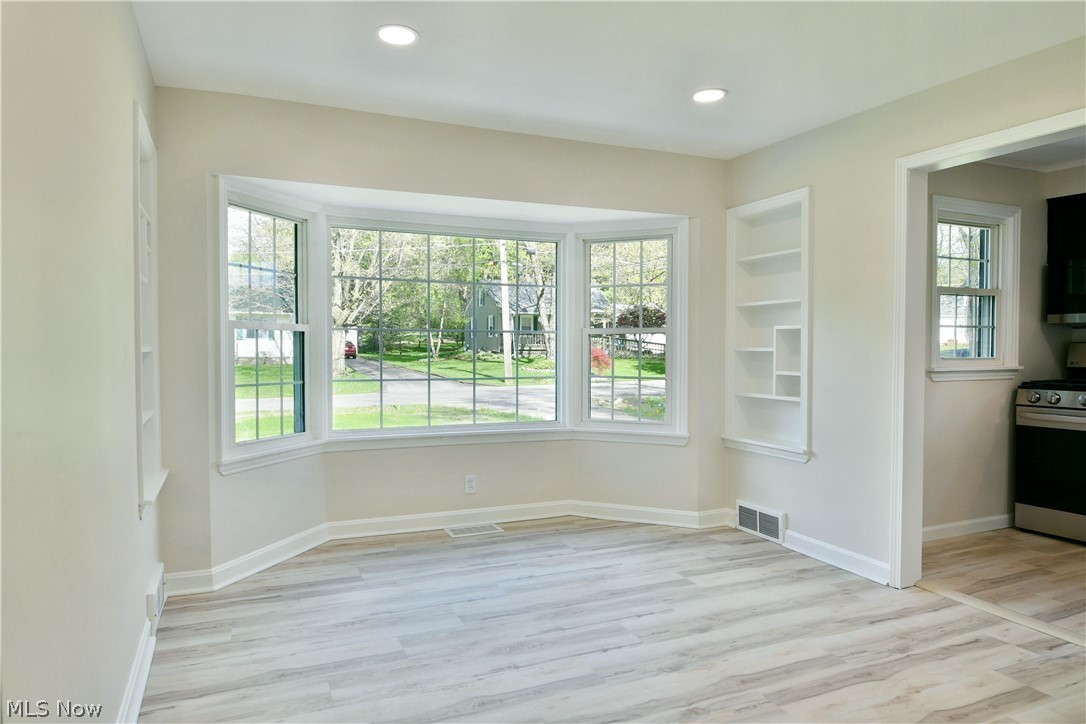 Glenn Hoods 01 - Residential