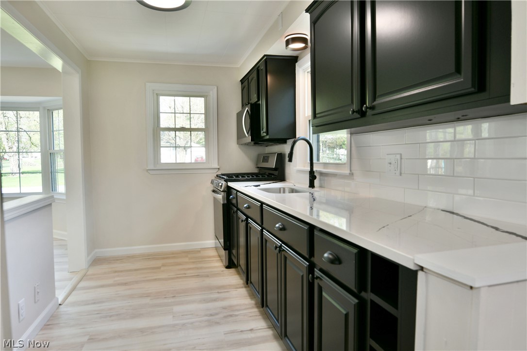 Glenn Hoods 01 - Residential