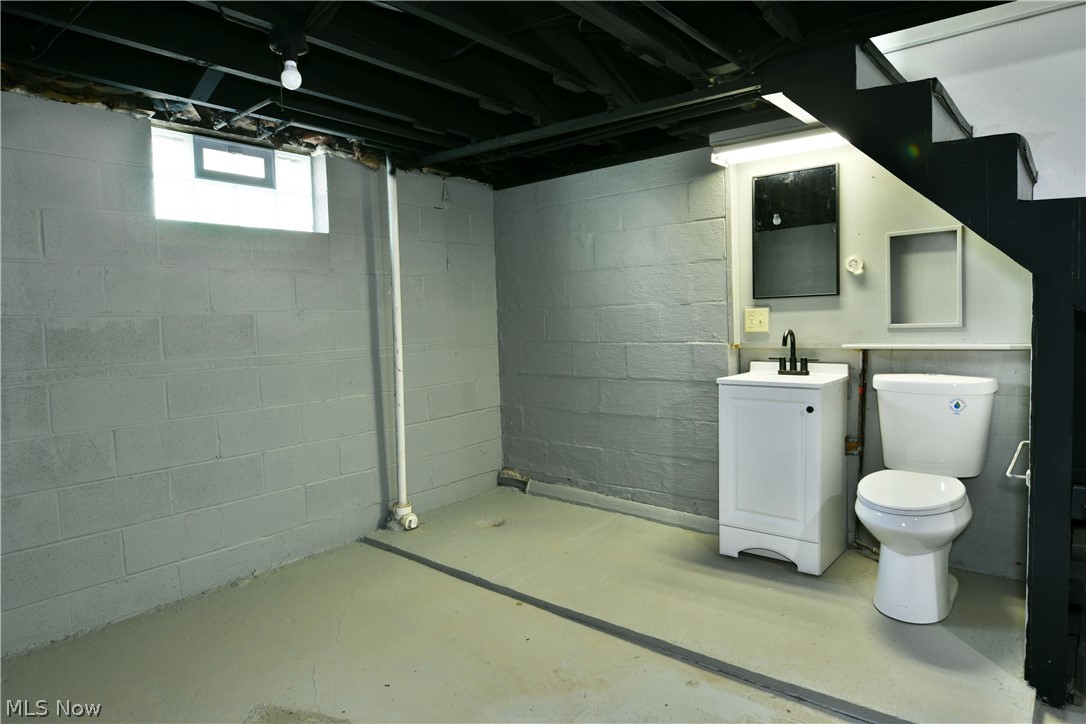 Glenn Hoods 01 - Residential