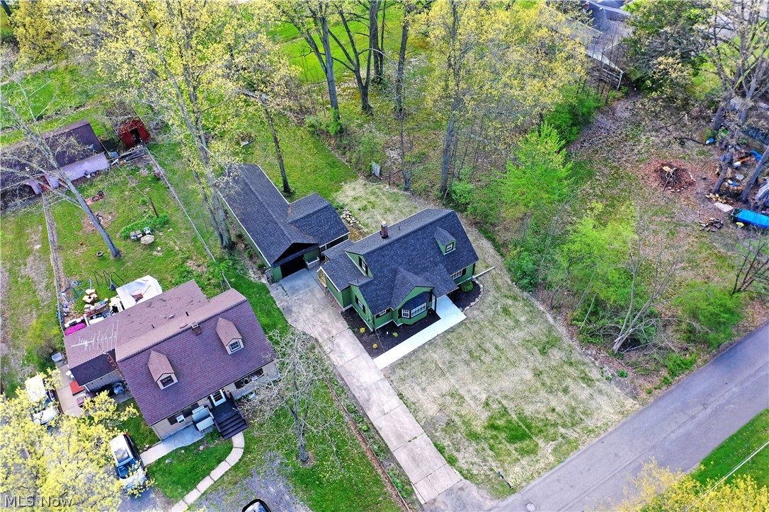 Glenn Hoods 01 - Residential