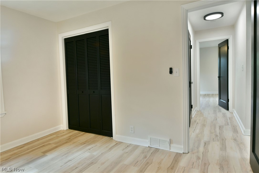 Glenn Hoods 01 - Residential