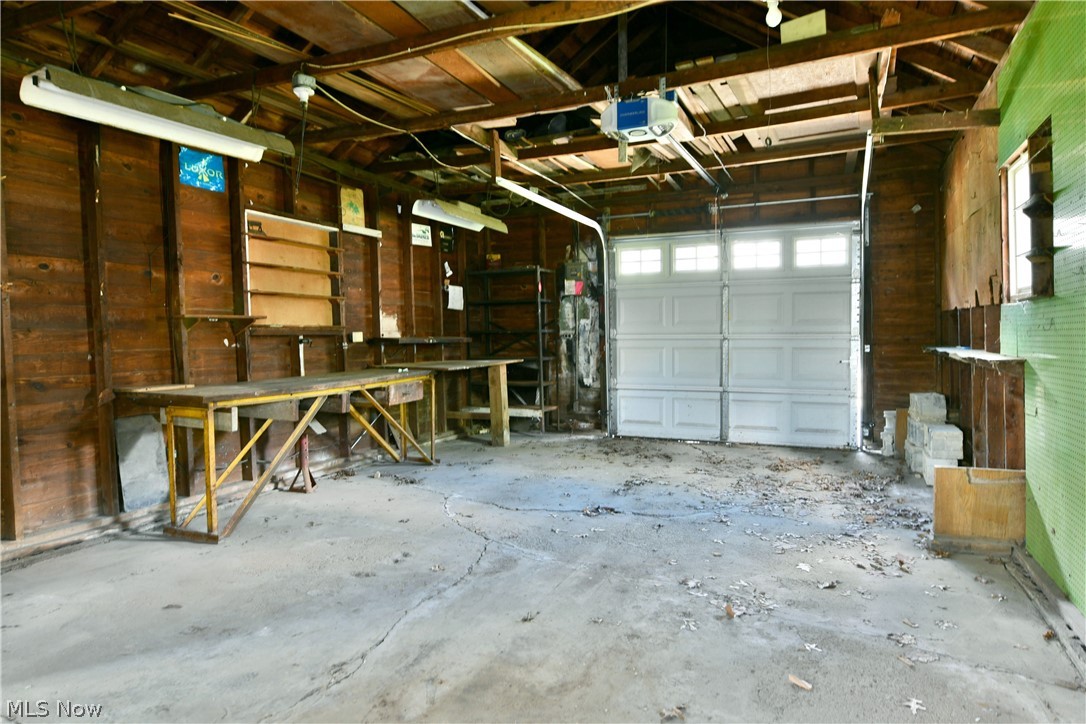 Glenn Hoods 01 - Residential