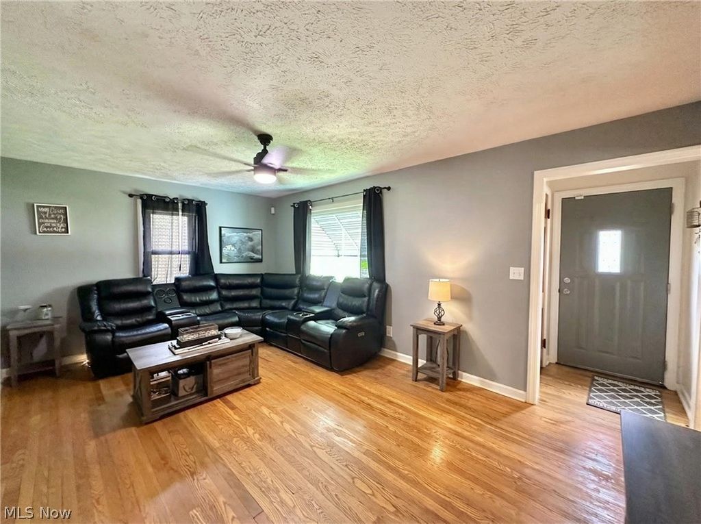 Photo of 287 E 330th Street, Willowick, OH 44095 (MLS # 5196890)