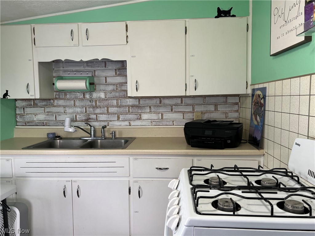 A A Moores Banner Allotment - Residential