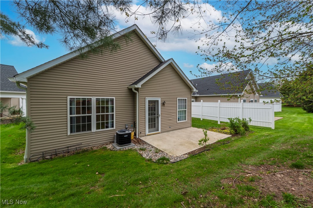 8876 Jonathan Drive, North Royalton, Ohio image 33