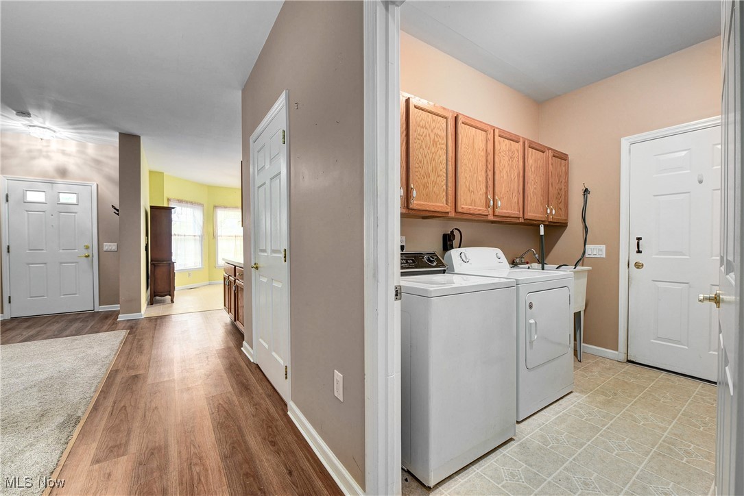 8876 Jonathan Drive, North Royalton, Ohio image 14