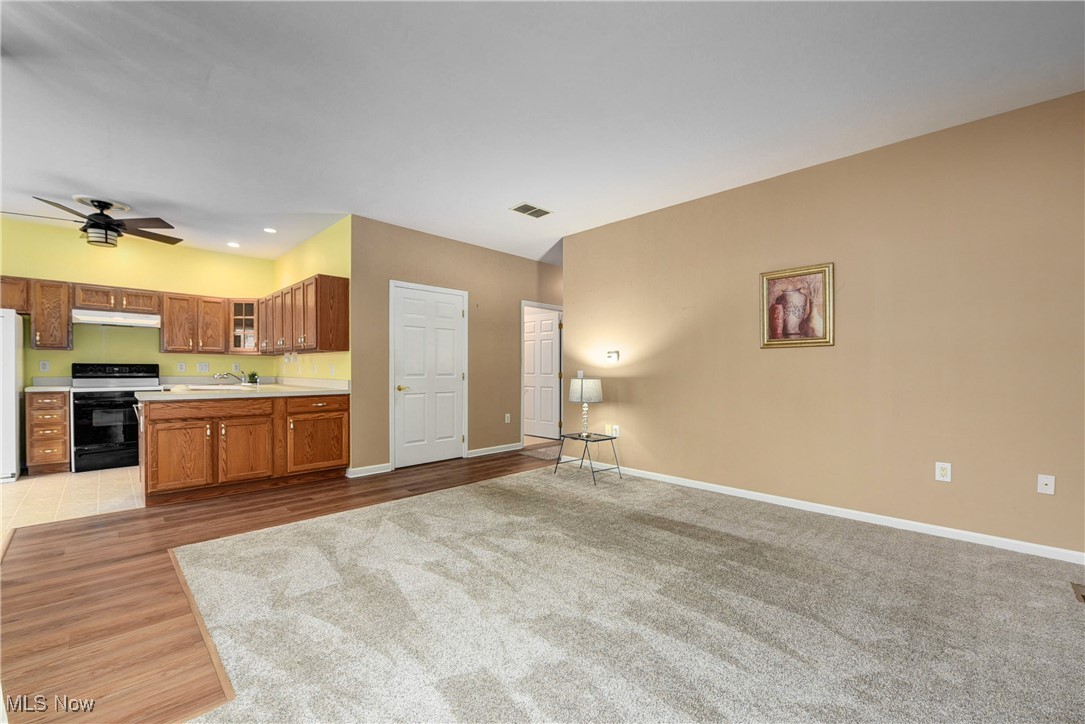 8876 Jonathan Drive, North Royalton, Ohio image 19