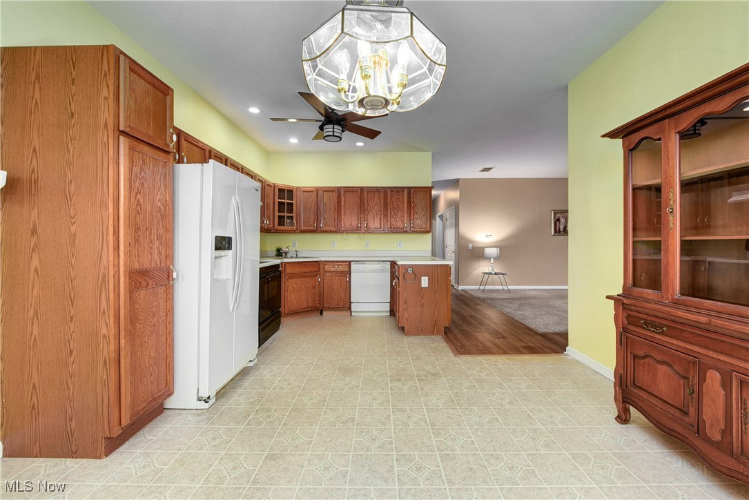 8876 Jonathan Drive, North Royalton, Ohio image 6