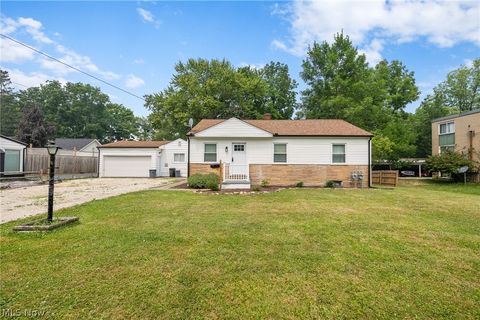 Homes For Sale - 327 Baxter Street<br/> Medina County, Medina, OH 44256