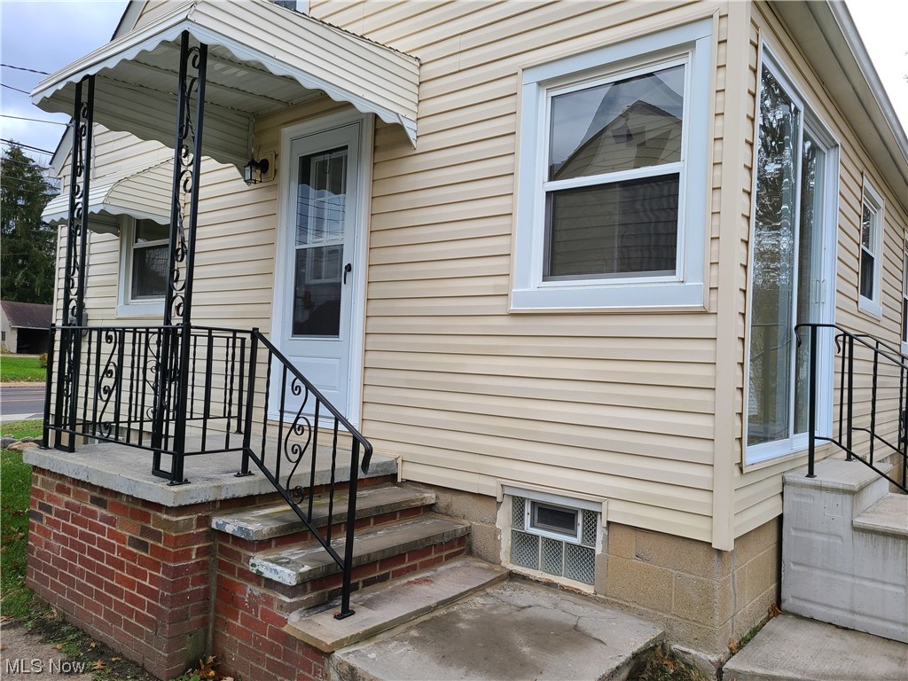 Mccourt - Residential Lease