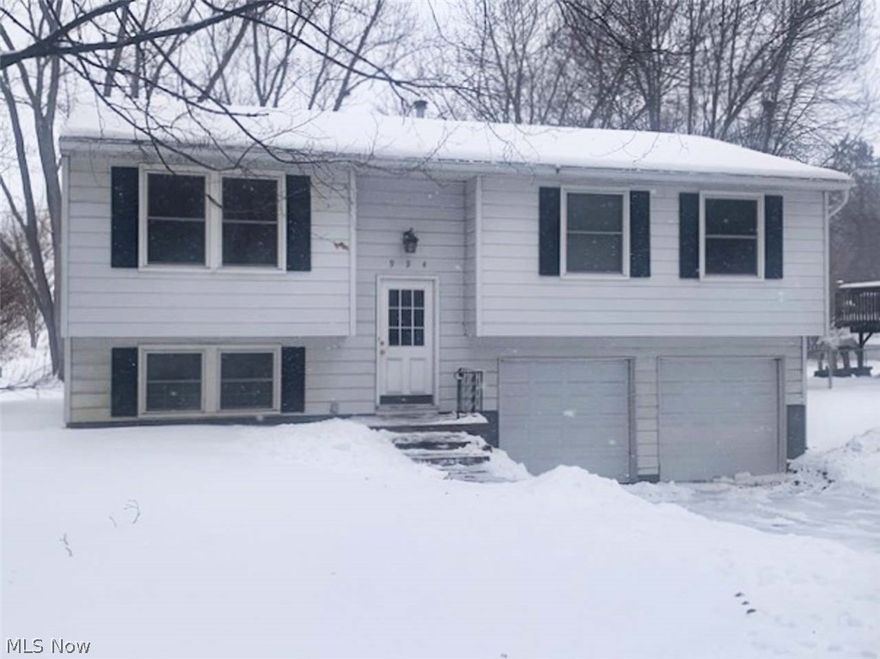Three-Bedroom Raised Ranch Home, Attached Garage, City Utilities, Kent City, Kent CSD. Live Onsite with Online Bidding. All sells to settle the William Glenn Scheufler Estate, Portage Co., Case #2025ES00211. ONLINE BIDDING BEGINS SUNDAY, MARCH 8, 2026, AT 9:00 AM, AND AUCTION LIVE ON-SITE BIDDING WILL BEGIN TUESDAY, MARCH 9, 2026, AT 5:00 PM. Built in 1975. Split entrance. The upper level has a living room, an open dining room with access to the deck, a painted kitchen, and granite countertops. Three bedrooms and a bathroom with an updated walk-in shower. The lower level has a laundry room, an insulated but unfinished family room, and roughed in second bathroom. Modern King forced-air gas furnace, central air, breaker electric, city water, and sewer. Two-car garage with updated overhead doors. 77 X 156 lot, driveway. Good home in a great location. Ready for cosmetic updates. The home will be open for viewing on auction day, starting at 3:00 PM, or by appointment. 
Note: Personal contents of the home to be sold online only beginning Mar. 3 at 12:00 PM and ending Mar. 11 at 5:00 PM. Preview of items during the real estate sale 3:00 PM - 5:30 PM and pickup Sat., Mar. 14, 9:00 AM - 12:00 PM.