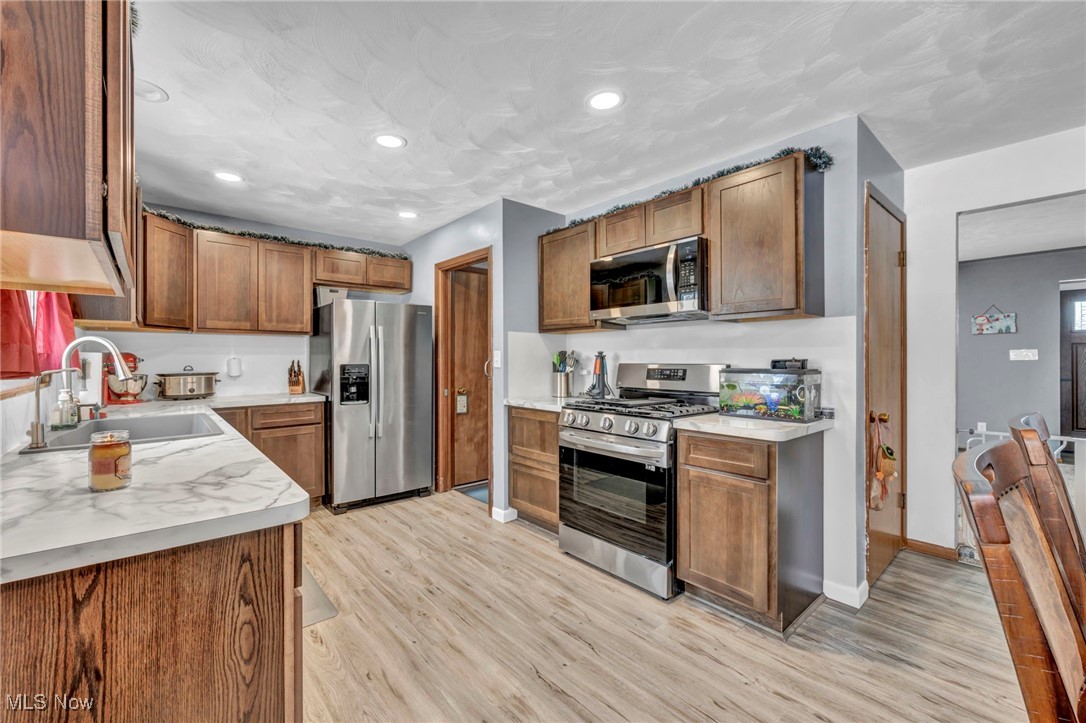 Tower/Leavitt - Residential