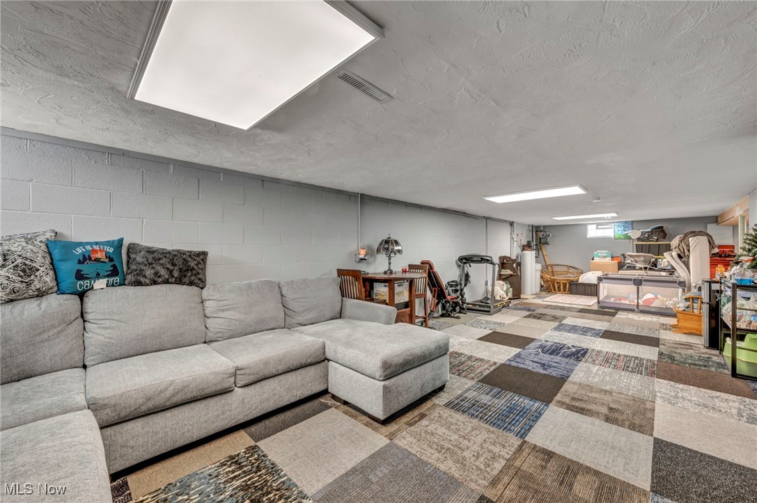 Tower/Leavitt - Residential