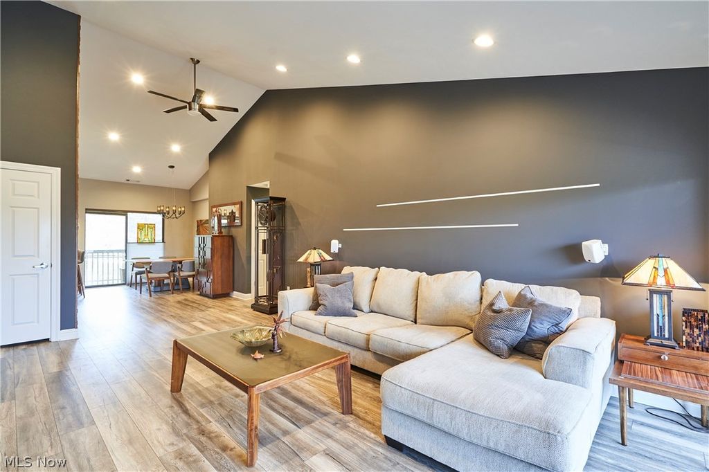 Photo of 3800 Rosemont Boulevard #113C, Fairlawn, OH 44333 (MLS # 5201717)