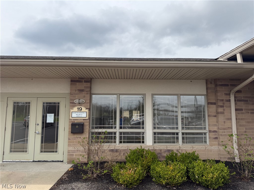 Photo 1 of 10 — 31320 Solon Road 19, Solon, OH 44139