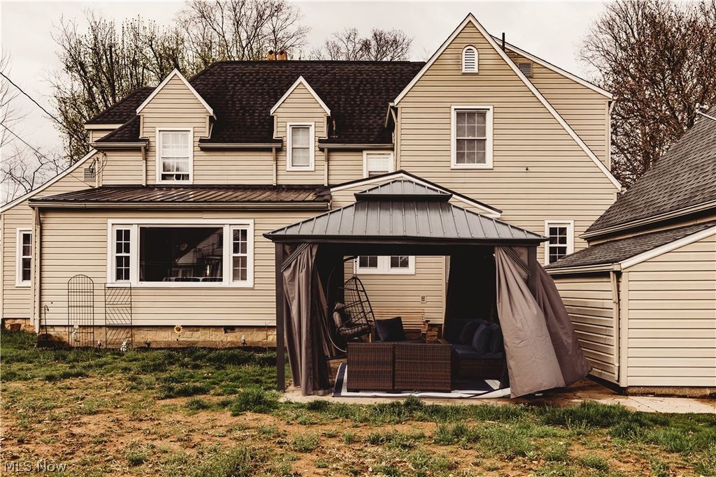 Photo of 1012 Cambridge Road, Coshocton, OH 43812 (MLS # 5198704)