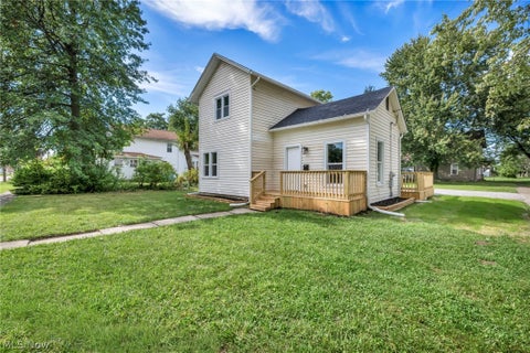 Photo of 903 W 58th Street, Ashtabula, OH 44004 (MLS # 5239571)